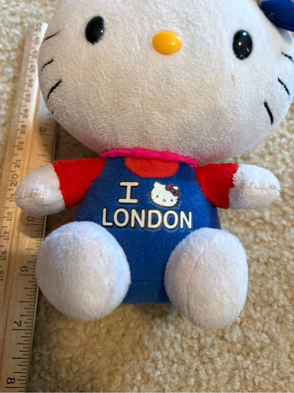 Hello Kitty Sanrio I Love London Plush Stuffed Animal TY 7”